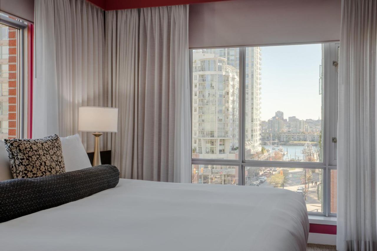 Opus Vancouver Bagian luar foto