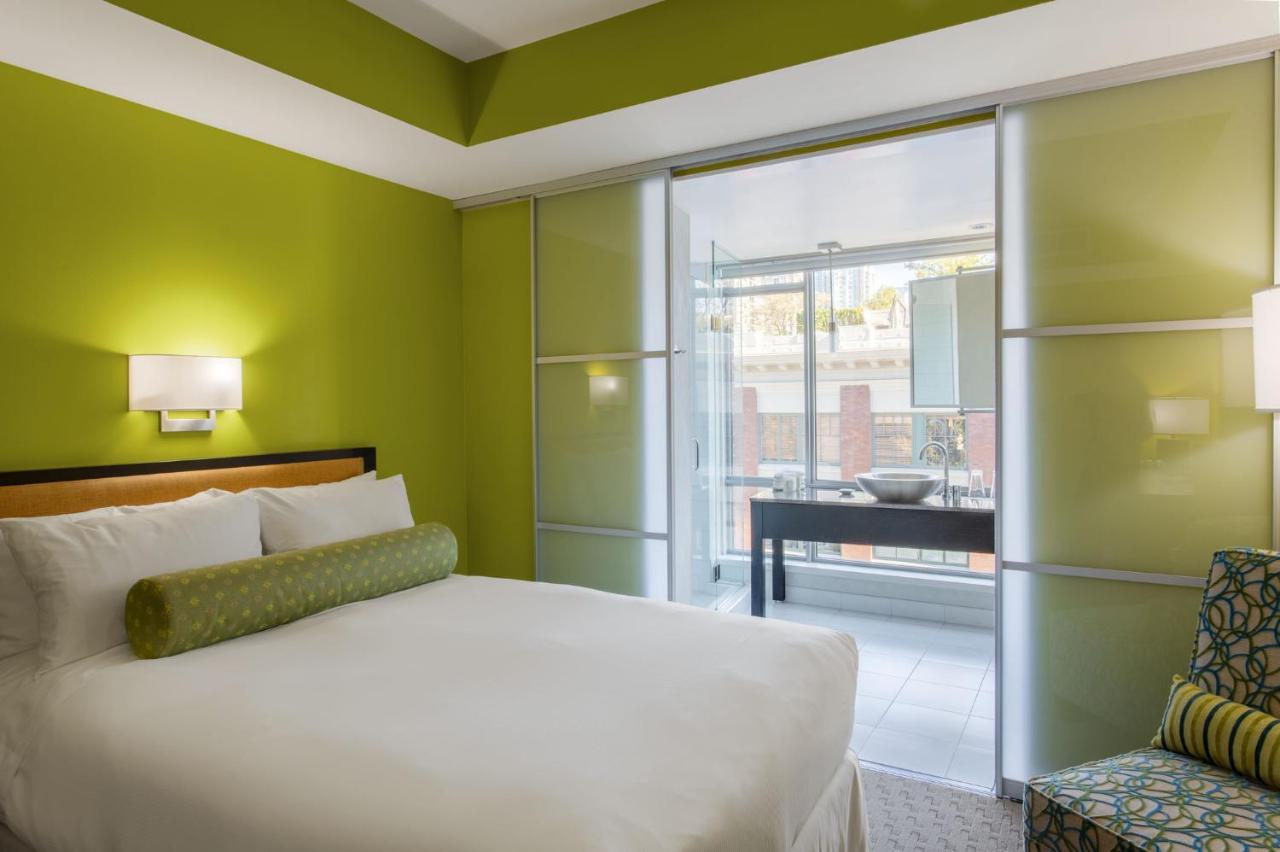 Opus Vancouver Bagian luar foto