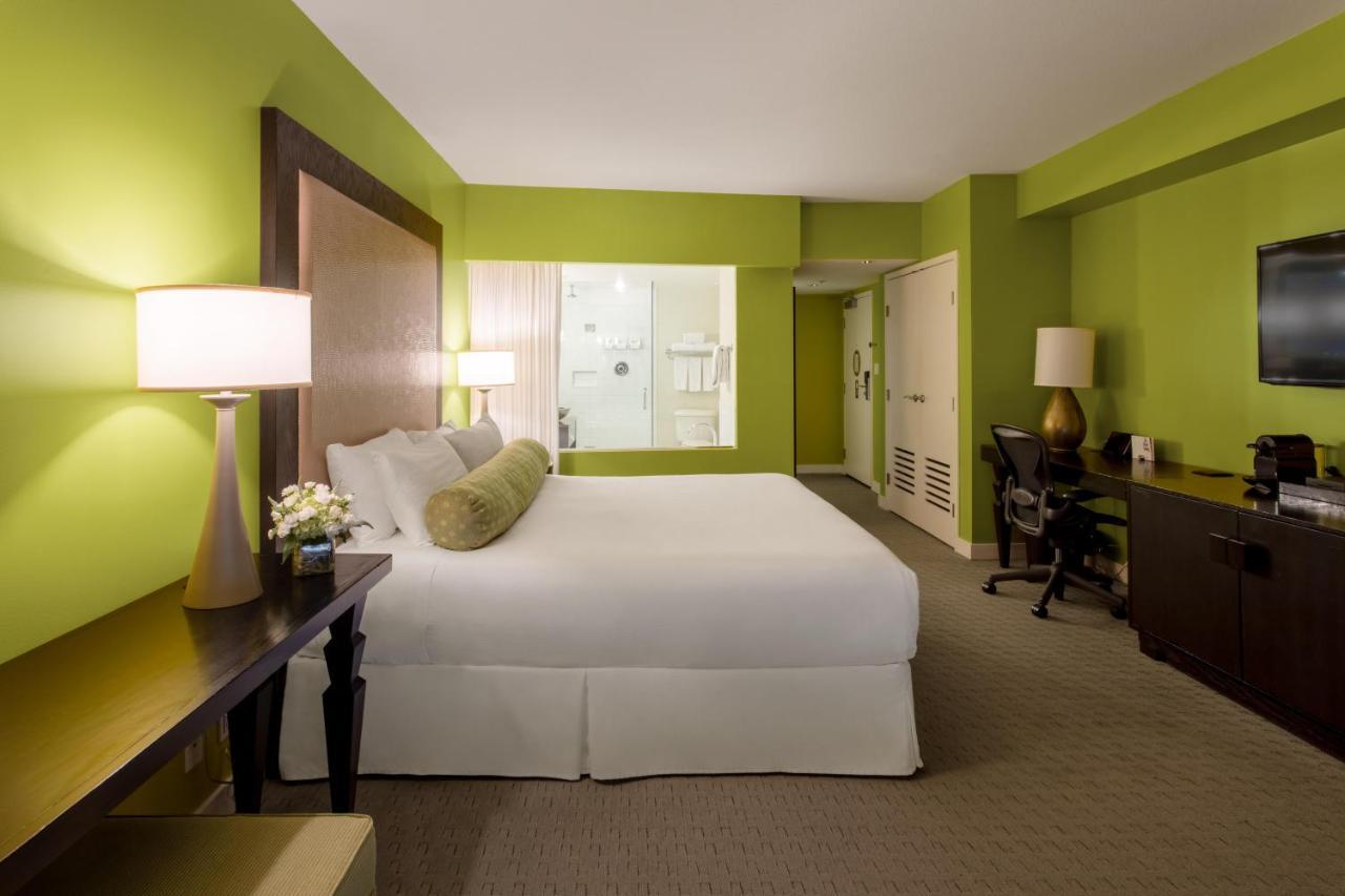 Opus Vancouver Bagian luar foto